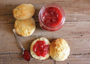 homemade-no-pectin-strawberry-jam-and-best-biscuits-20-1-of-1