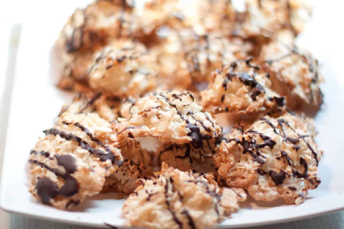 a plate of macaroons.