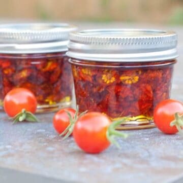small mason jars of sundried cherry tomatoes.