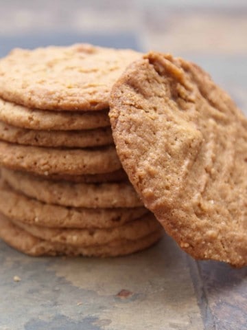 a stack of thin cookies.