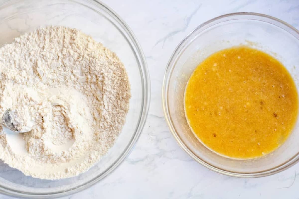 a bowl of flour mixture and wet ingredients.