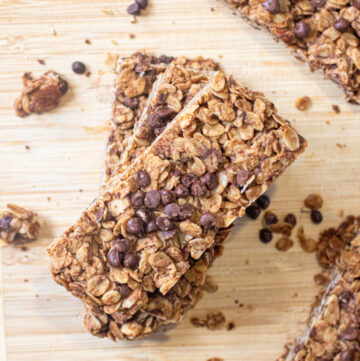 stacked chocolate chip granola bars