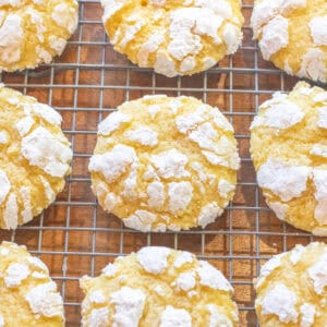 an overhead of a lemon crinkle cookies.